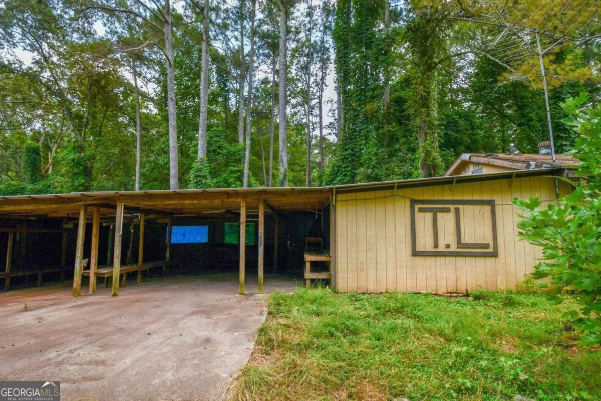 35 Robinson Drive