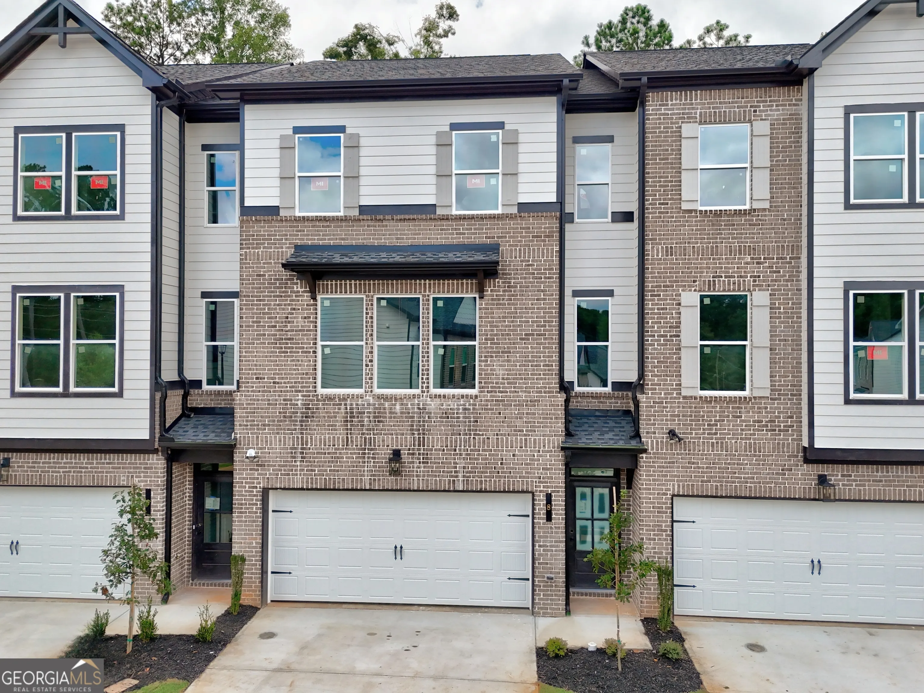 16 8 Rock Park Way, #16