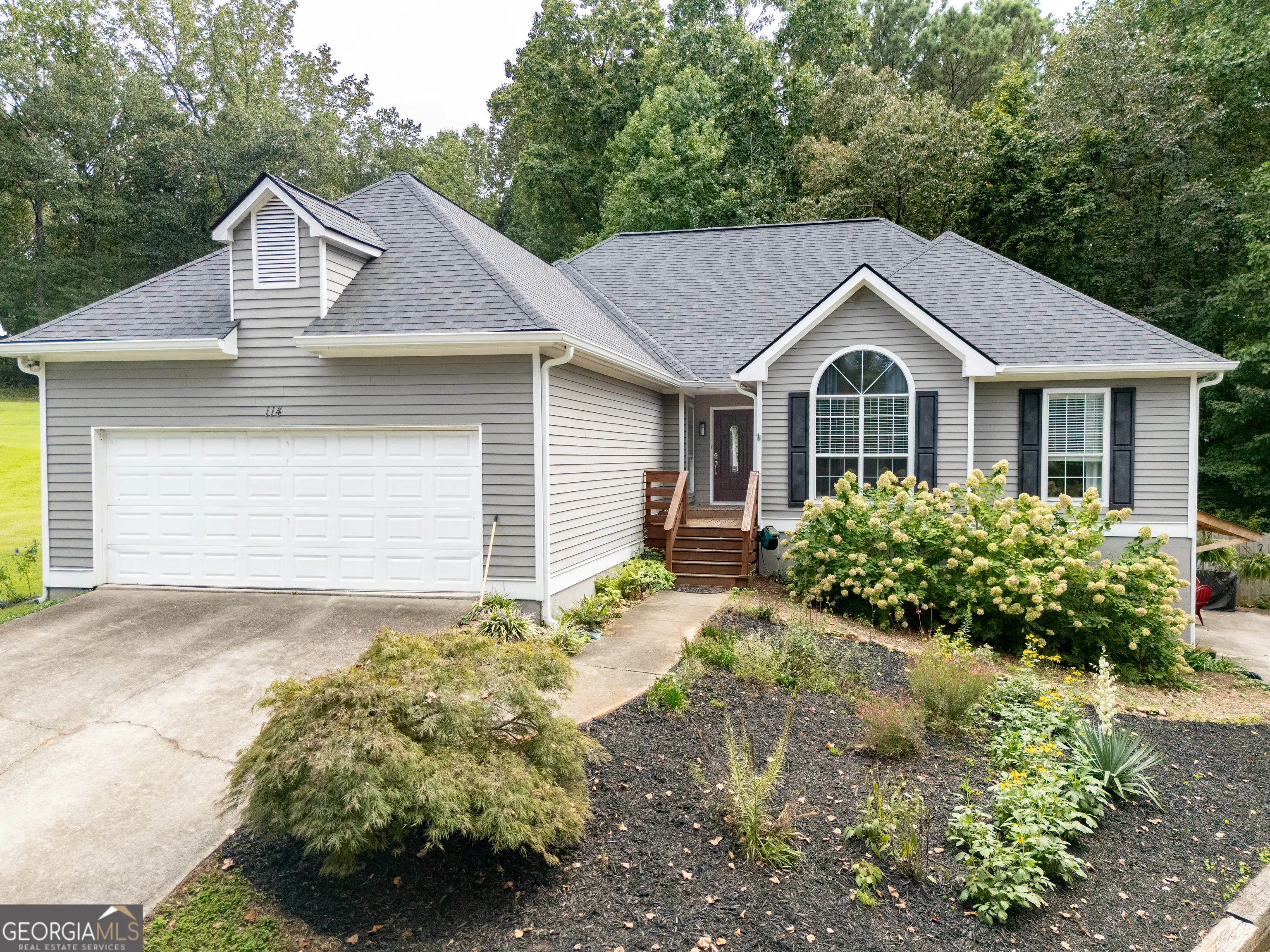 114 Greenpointe Way