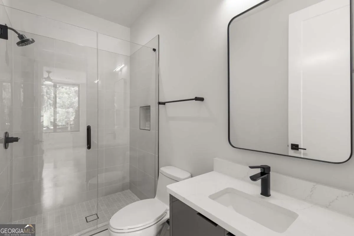 1 105 Georgia Avenue SE, #1