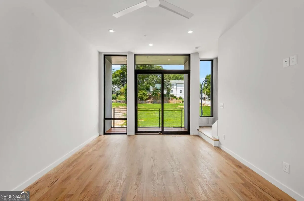 1 105 Georgia Avenue SE, #1
