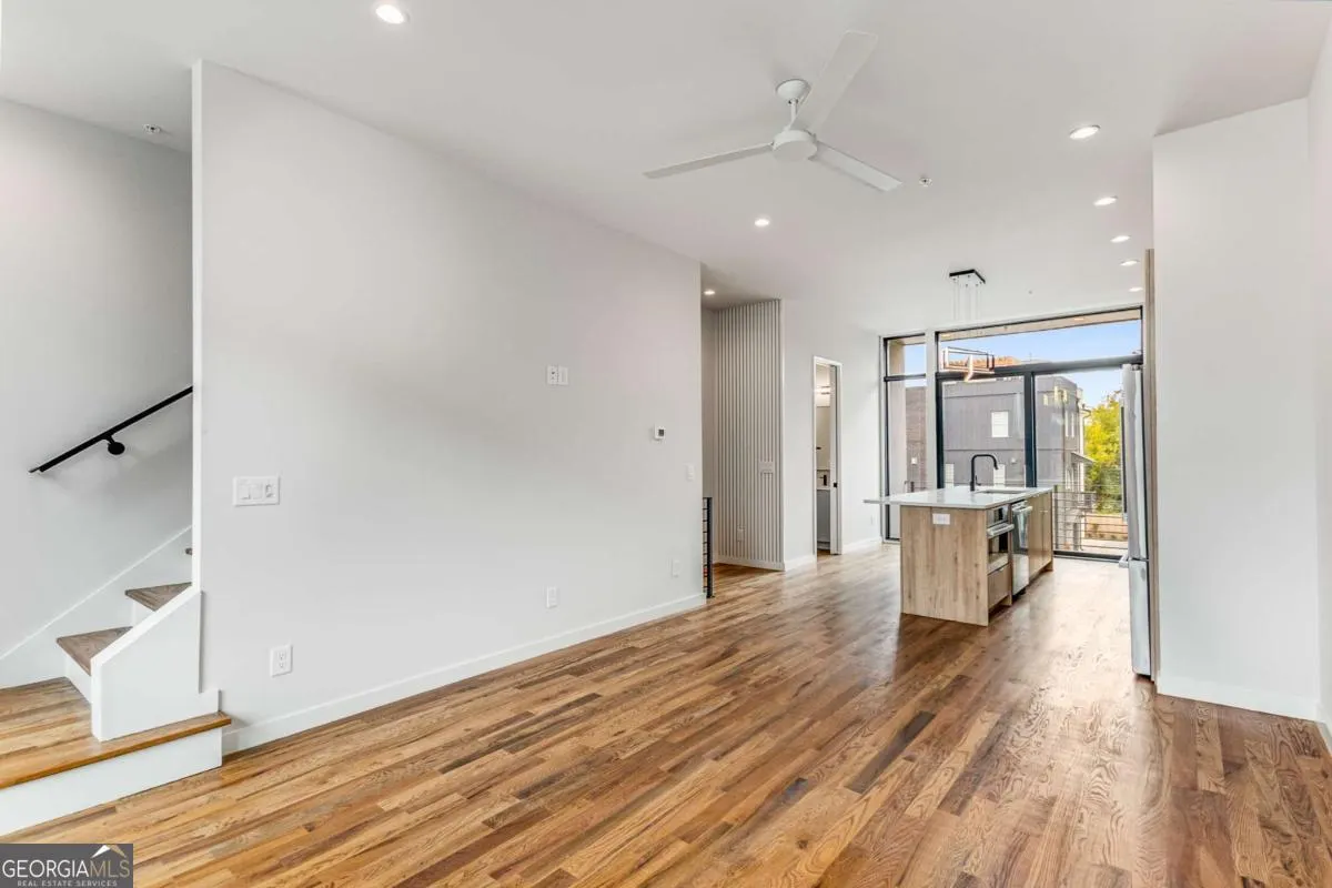 1 105 Georgia Avenue SE, #1