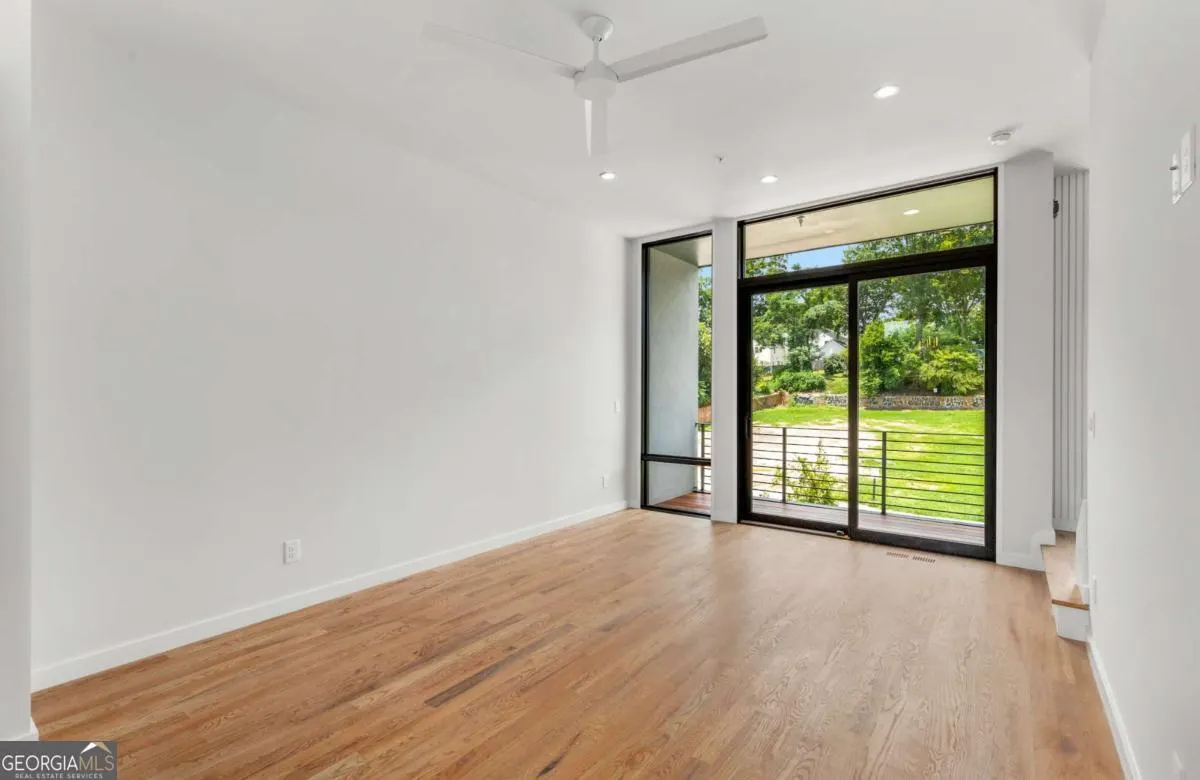 1 105 Georgia Avenue SE, #1