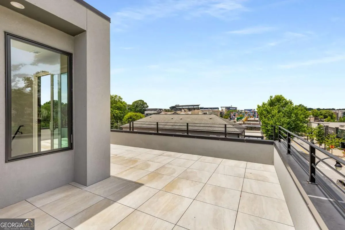 1 105 Georgia Avenue SE, #1