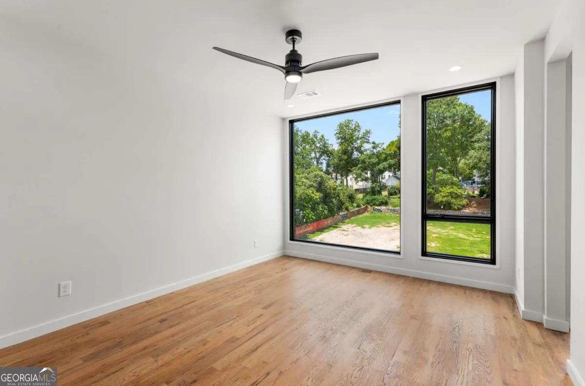 1 105 Georgia Avenue SE, #1