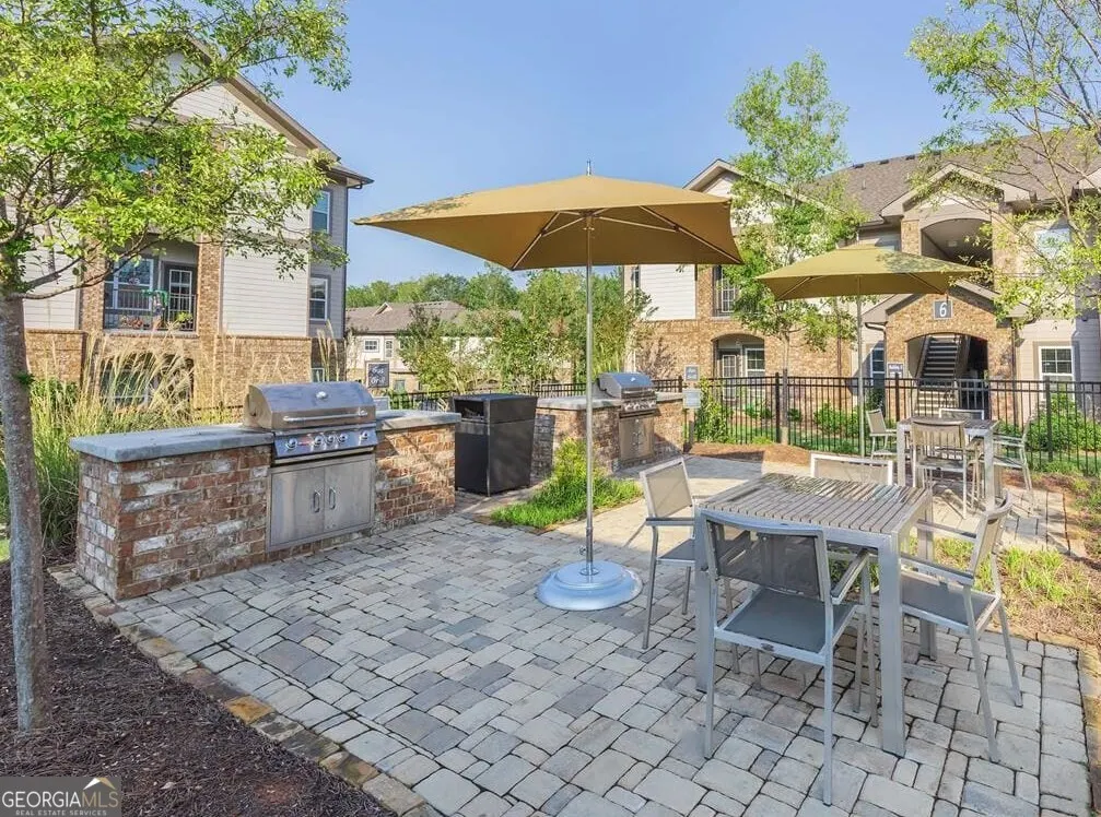 1302 2080 One White Oak Lane, #1302