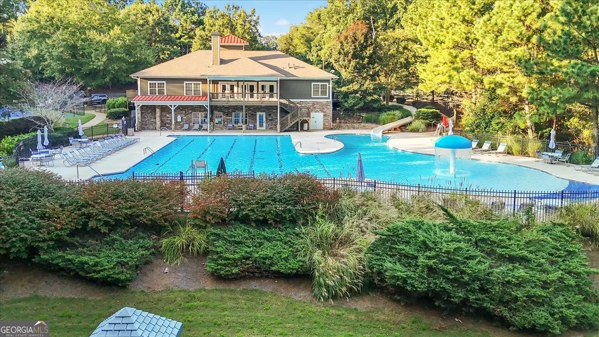 422 N Hampton Trail