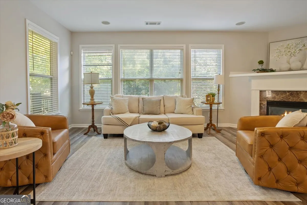 422 N Hampton Trail