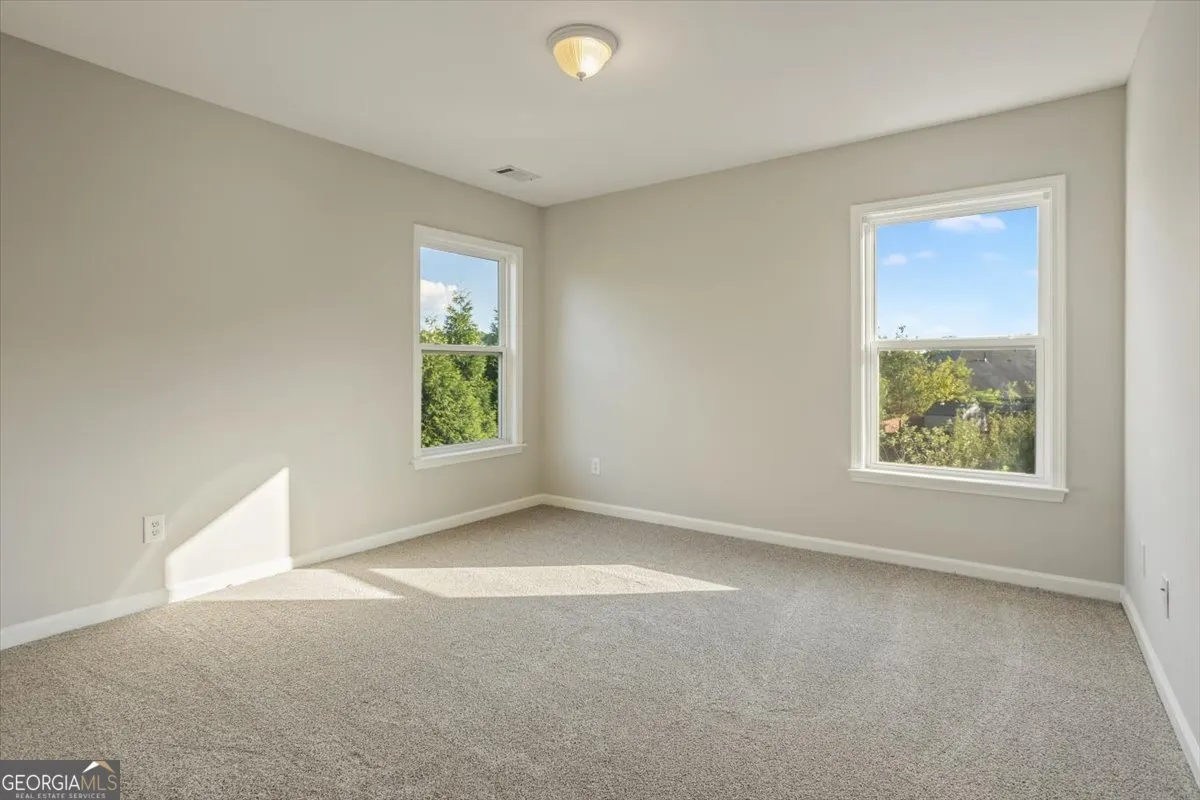 422 N Hampton Trail