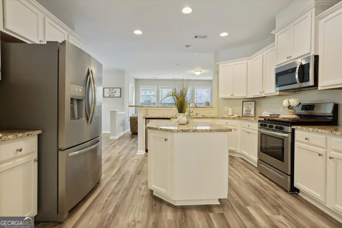 422 N Hampton Trail
