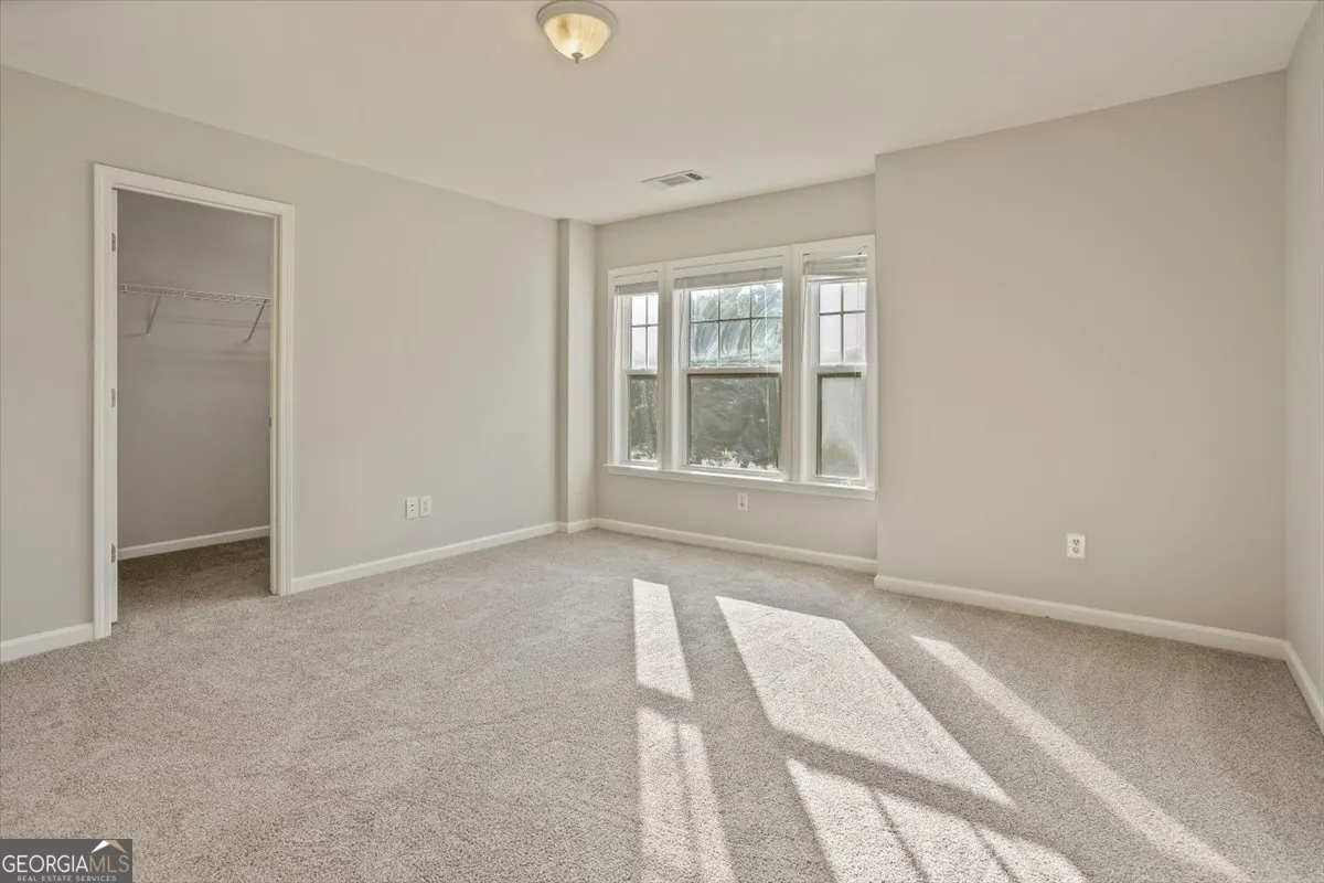 422 N Hampton Trail