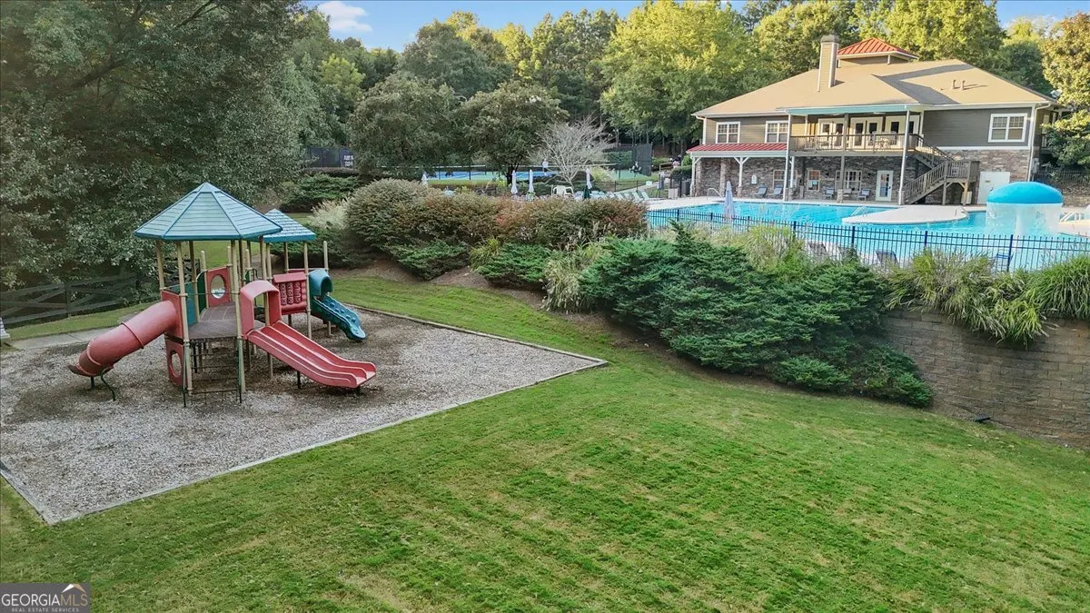 422 N Hampton Trail