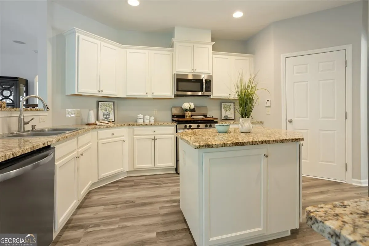422 N Hampton Trail