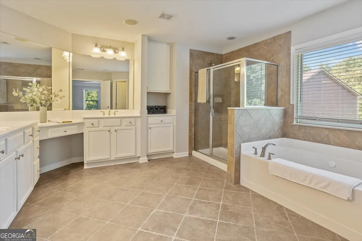 422 N Hampton Trail