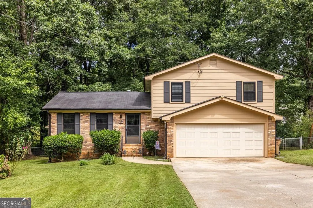 230 Carriage Circle