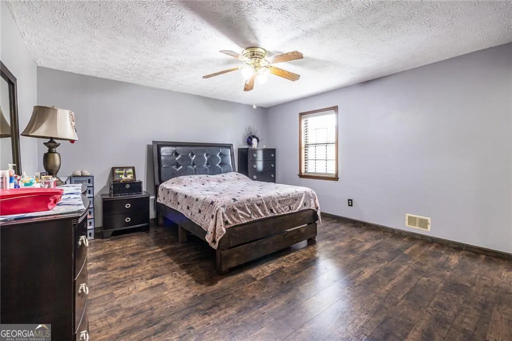 230 Carriage Circle