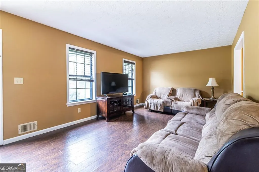 230 Carriage Circle
