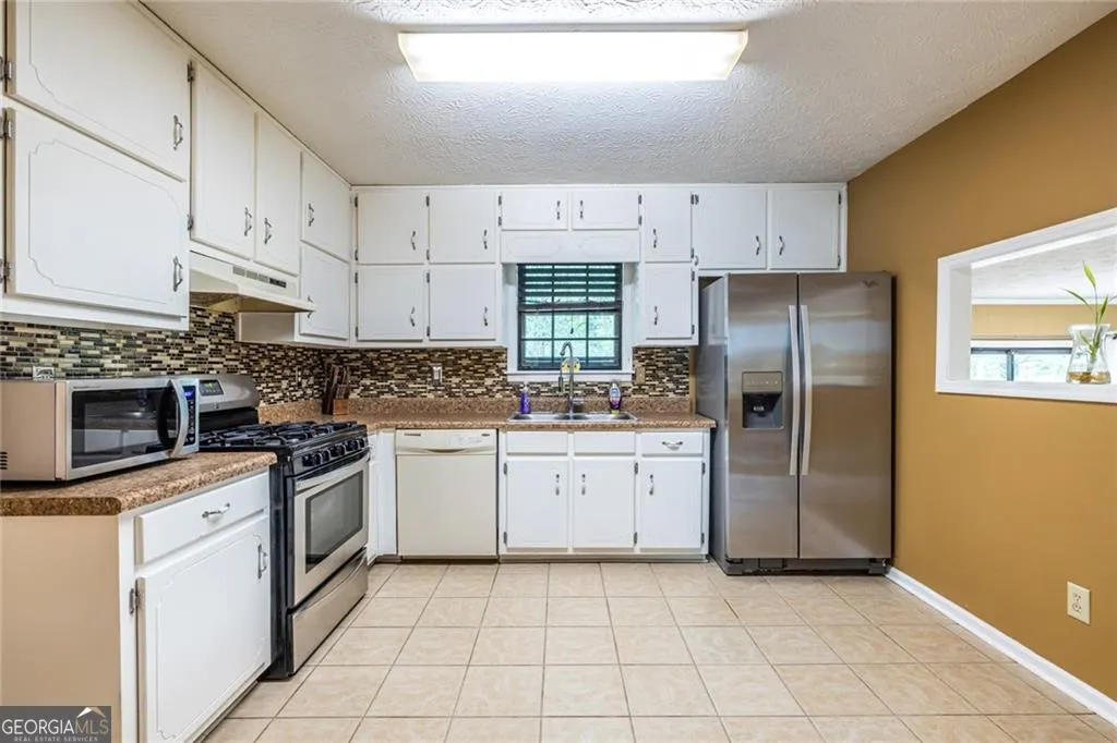 230 Carriage Circle