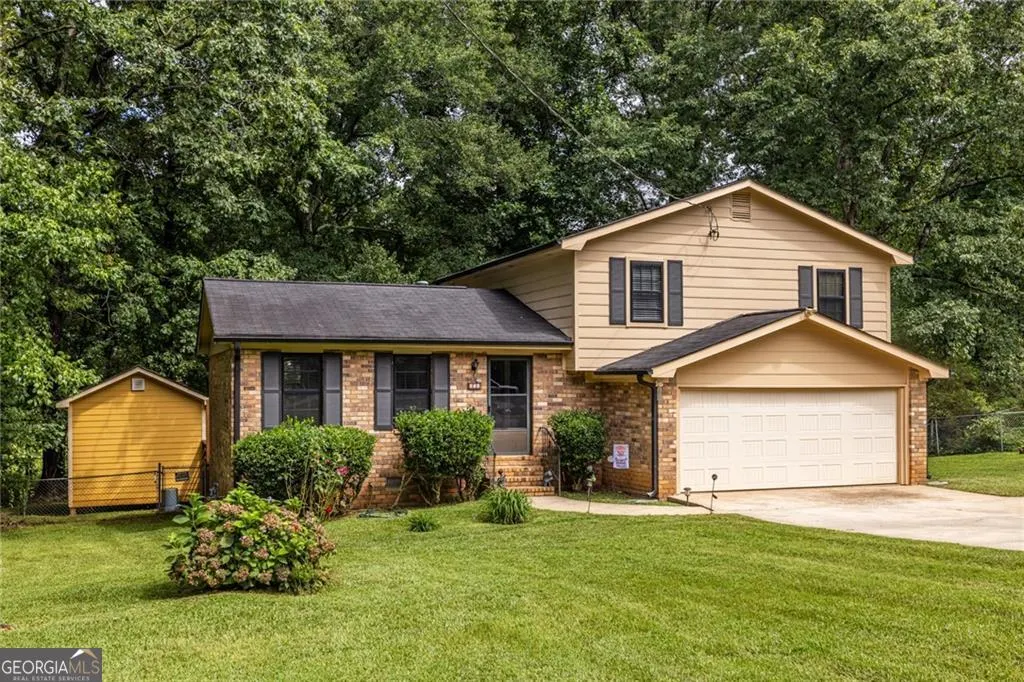 230 Carriage Circle