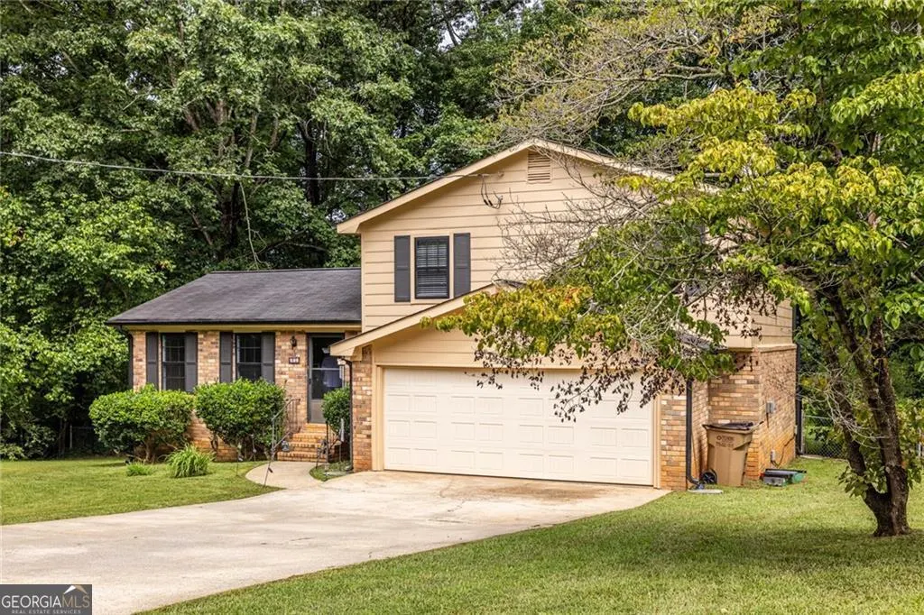 230 Carriage Circle