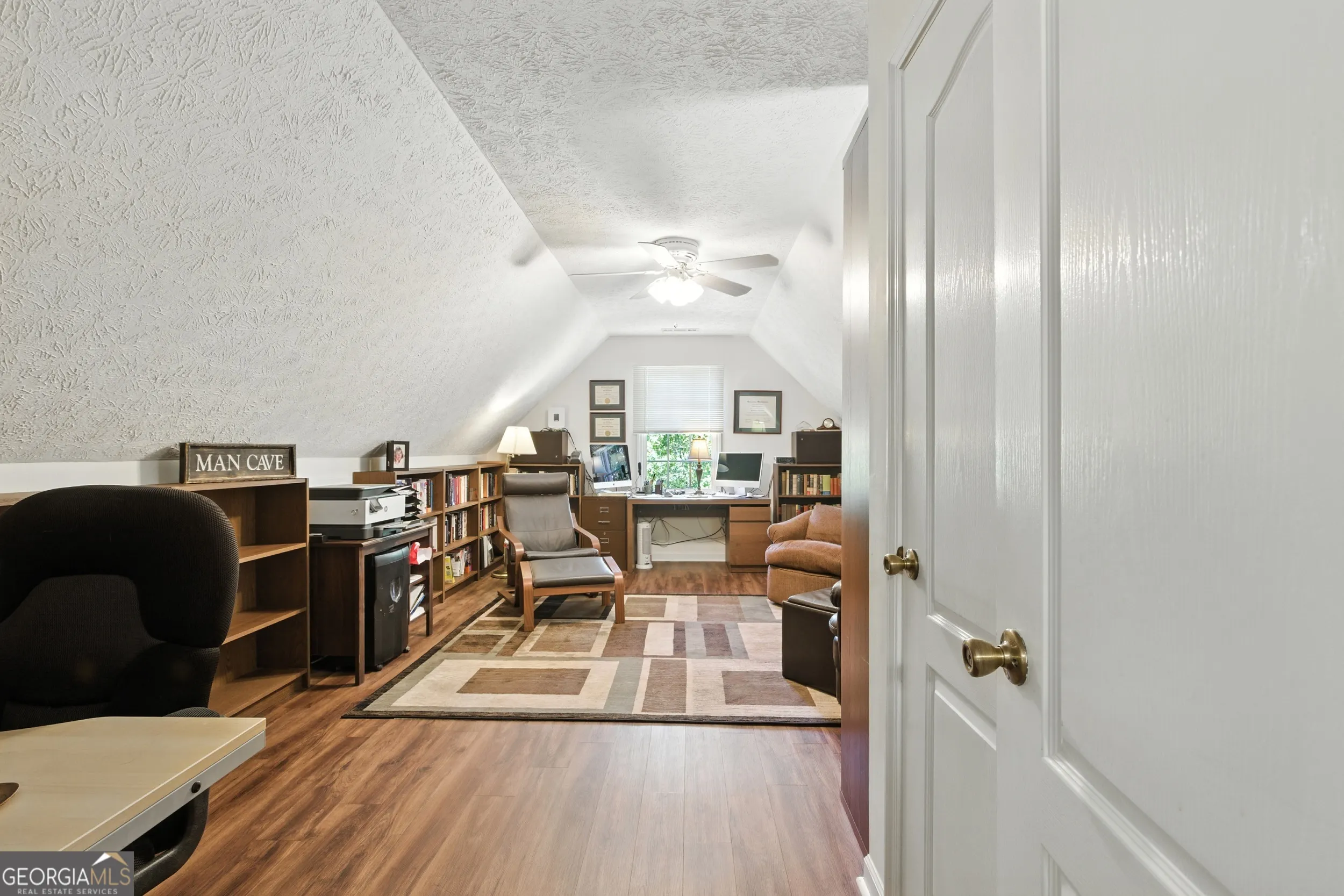 1407 Daybreak Road