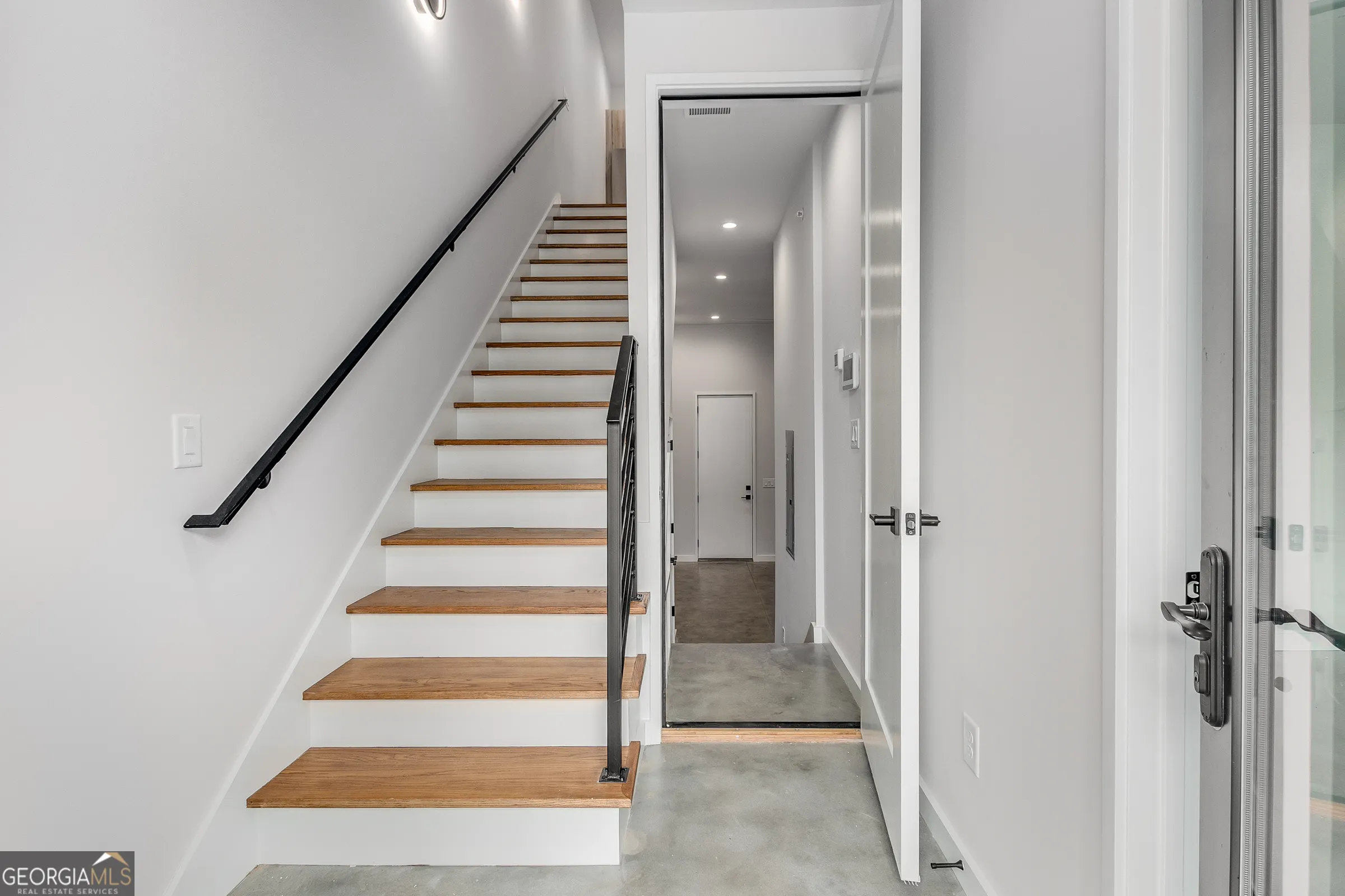 4 105 Georgia Avenue SE, #4