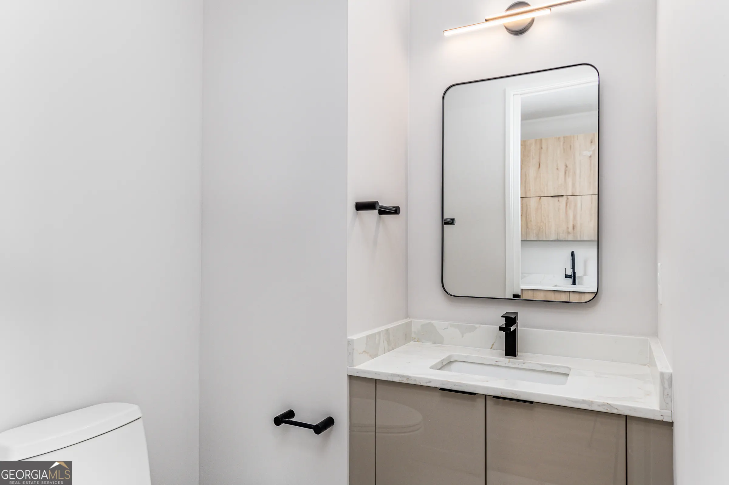 4 105 Georgia Avenue SE, #4