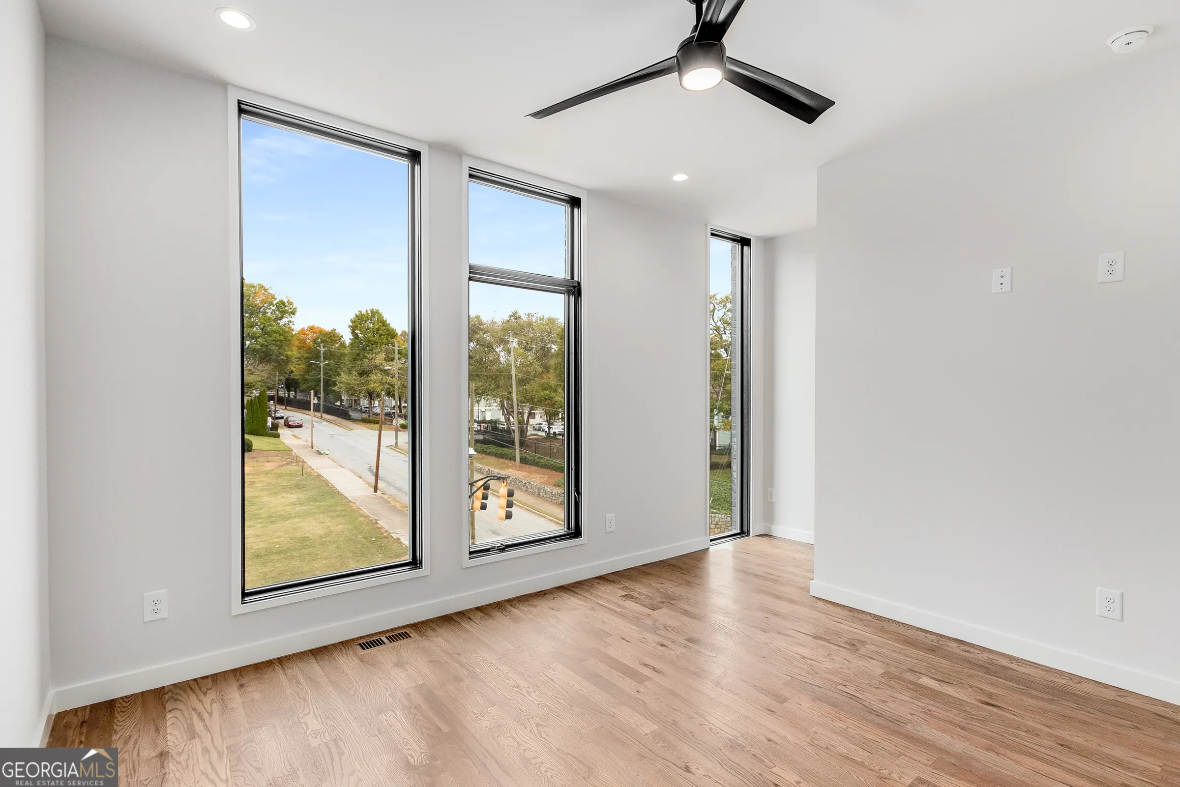 4 105 Georgia Avenue SE, #4