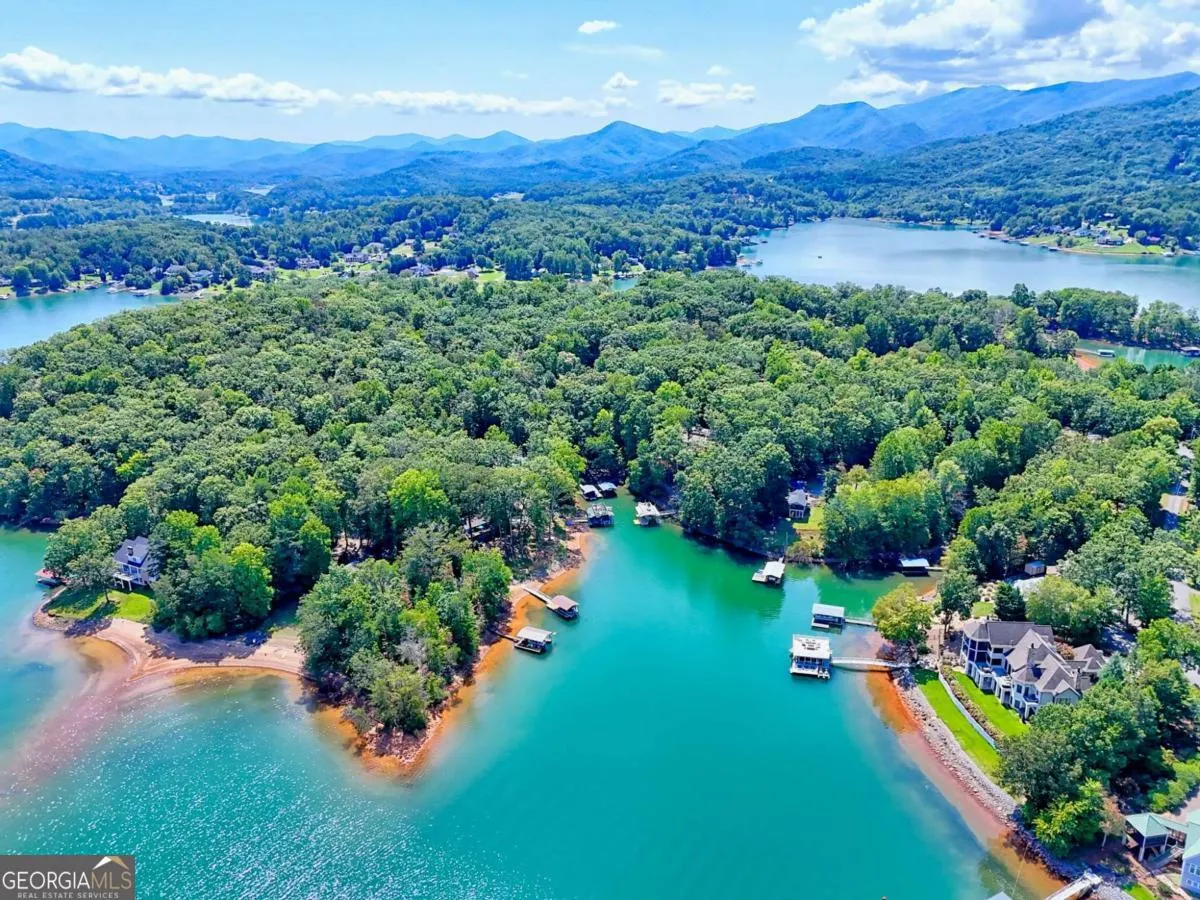 2204 Cedar Cliff Road