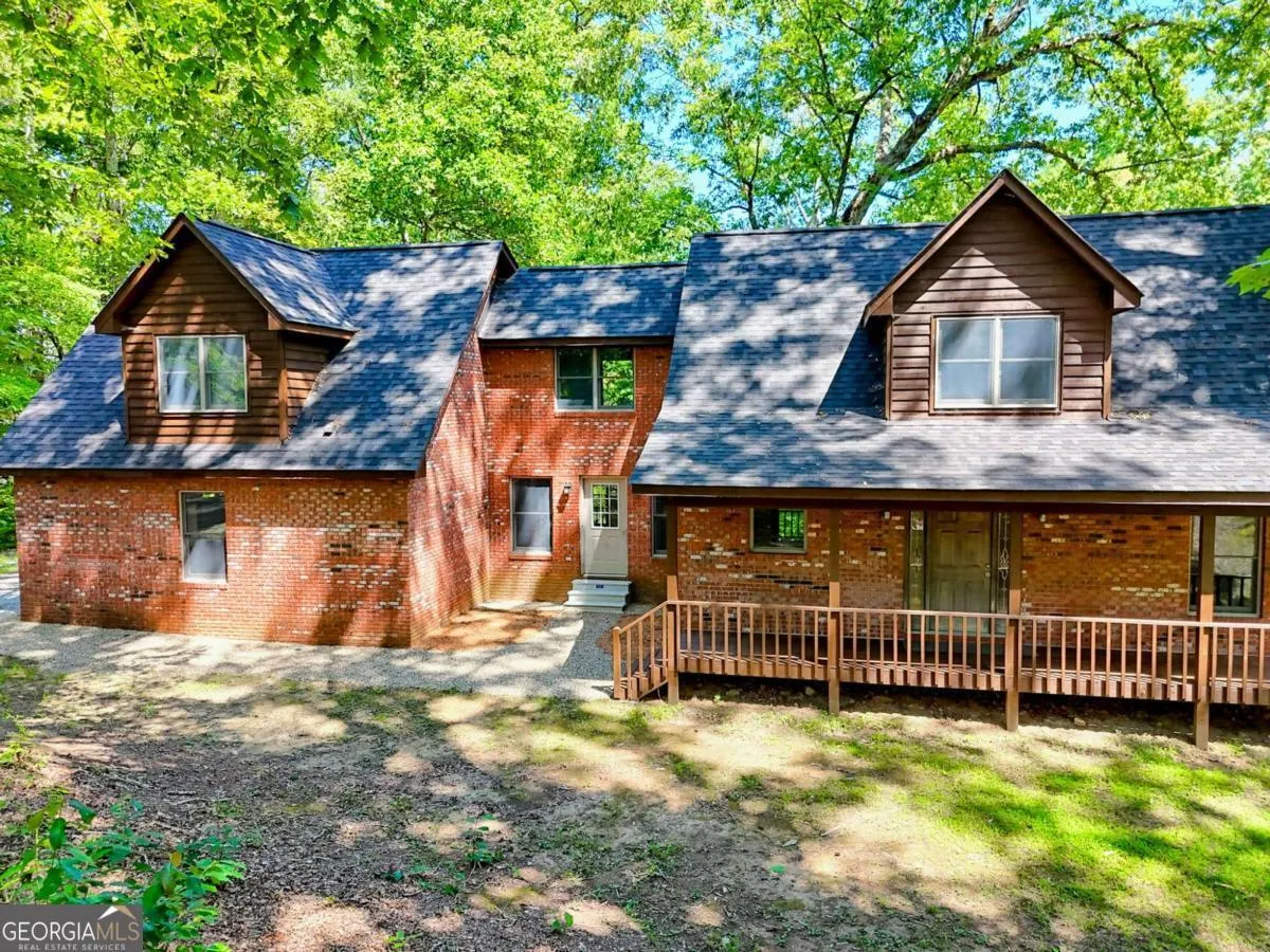 2204 Cedar Cliff Road