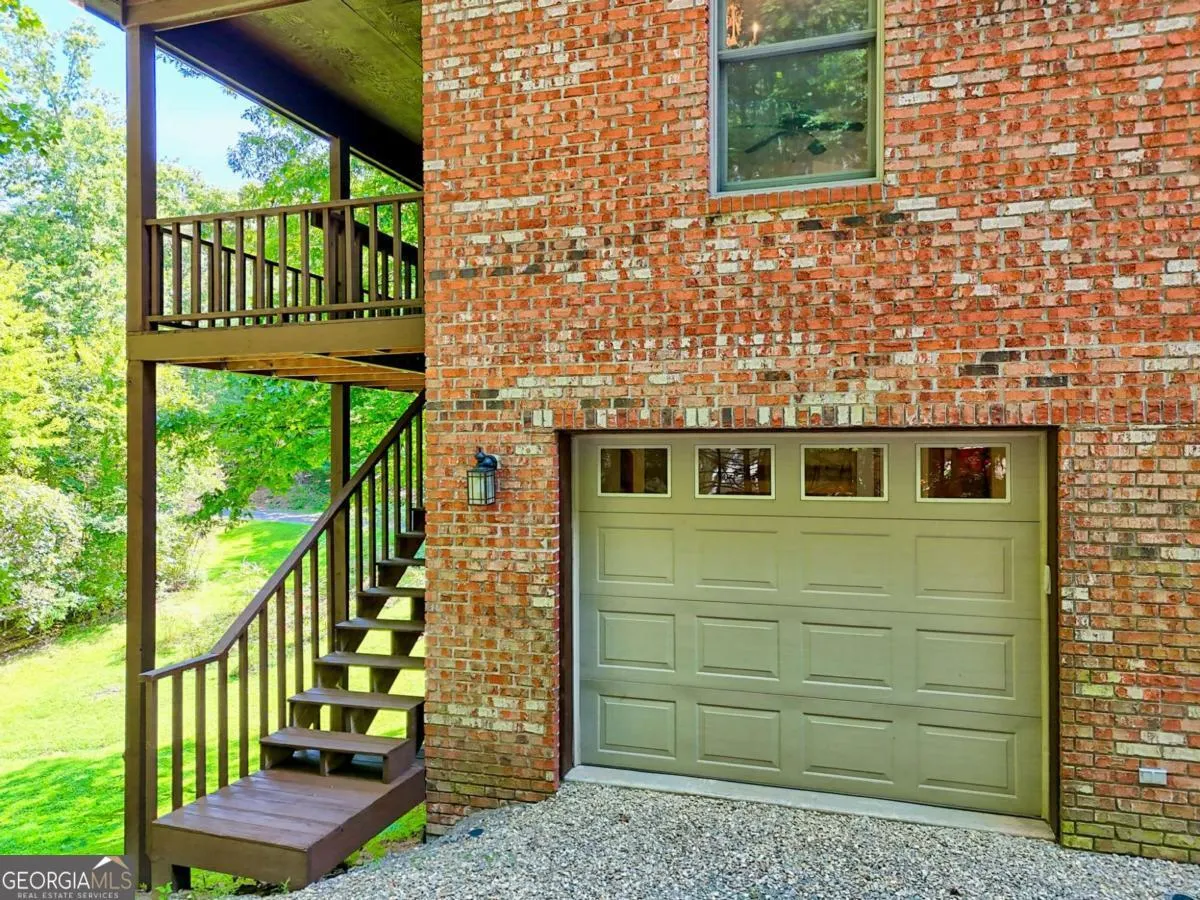 2204 Cedar Cliff Road