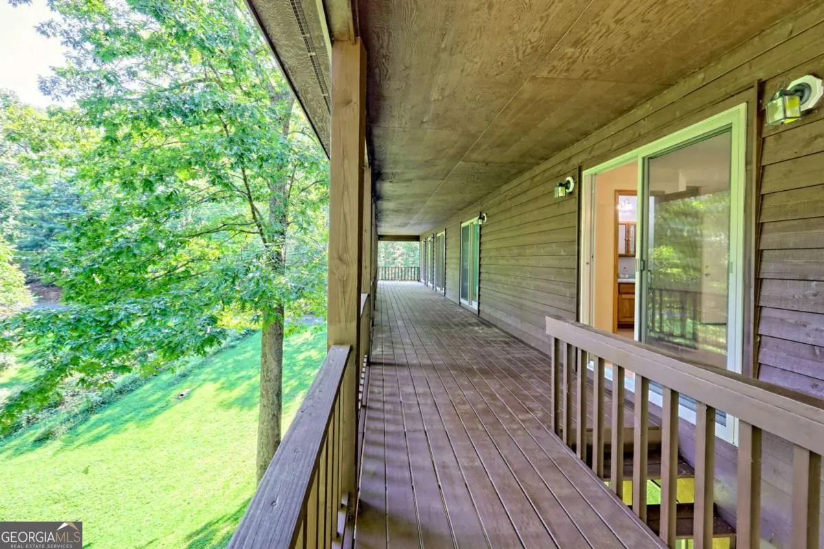 2204 Cedar Cliff Road