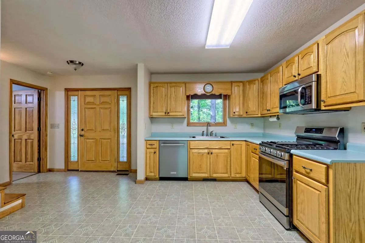 2204 Cedar Cliff Road