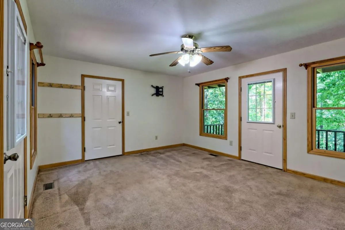 2204 Cedar Cliff Road