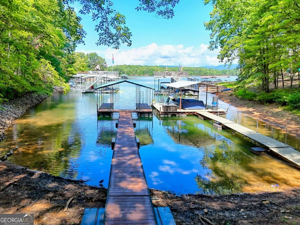 2204 Cedar Cliff Road