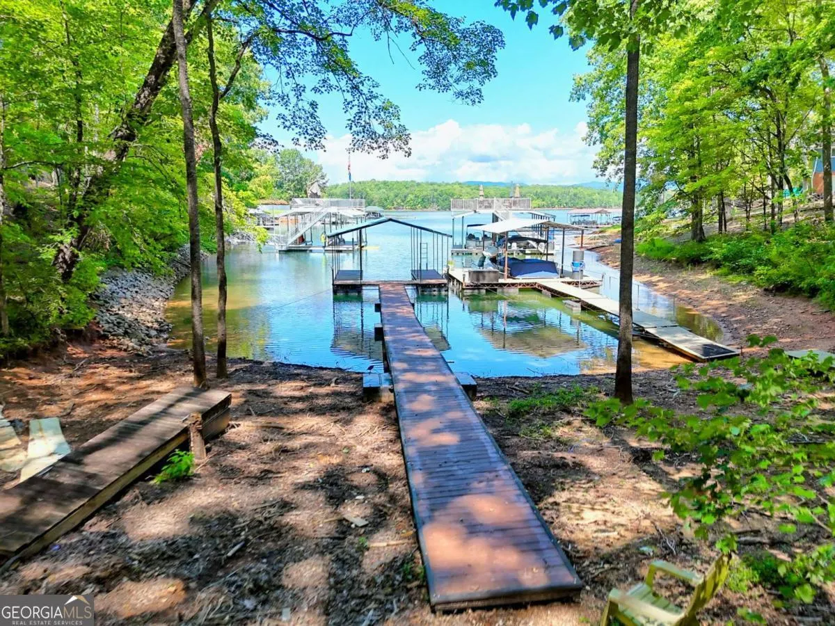 2204 Cedar Cliff Road