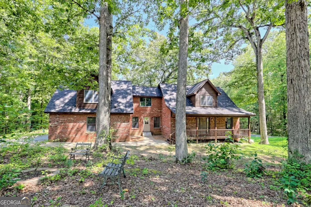 2204 Cedar Cliff Road
