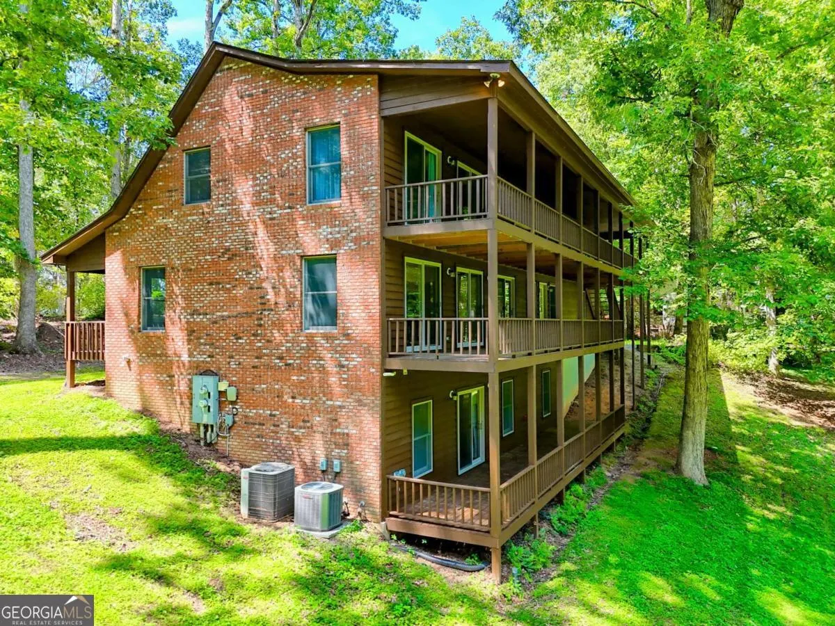 2204 Cedar Cliff Road