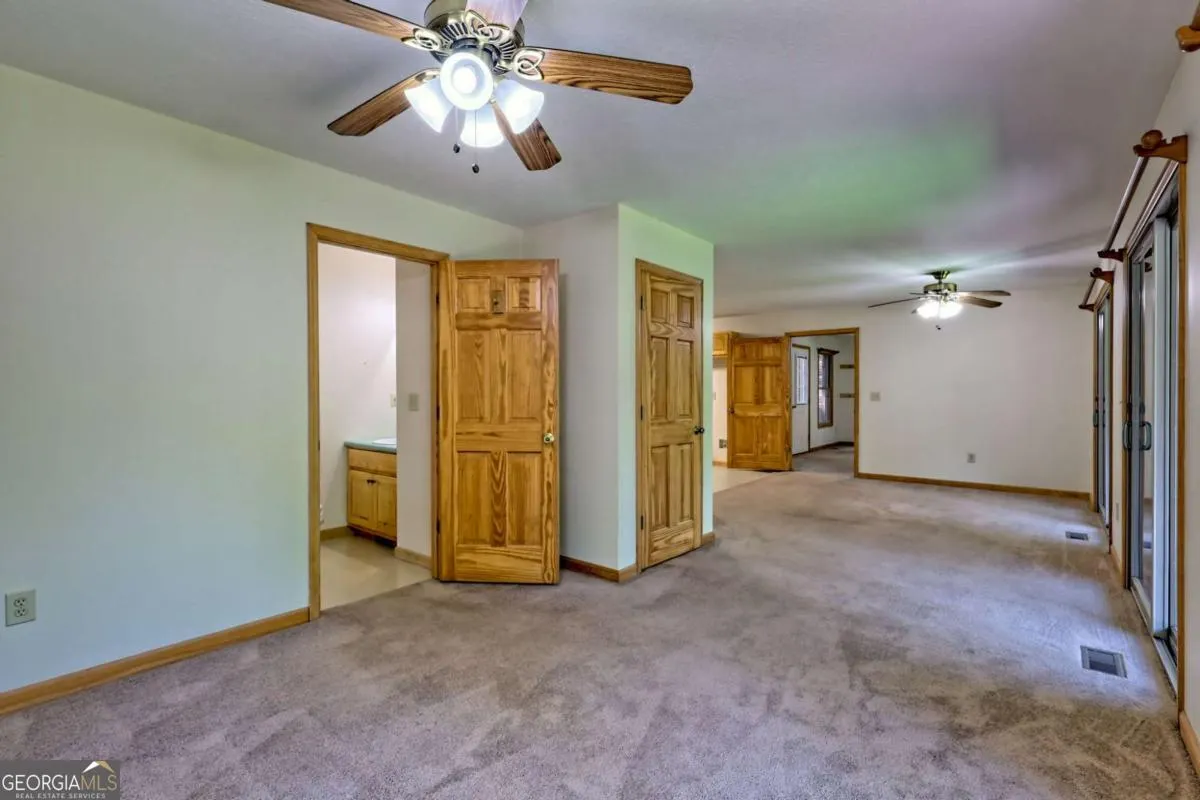2204 Cedar Cliff Road