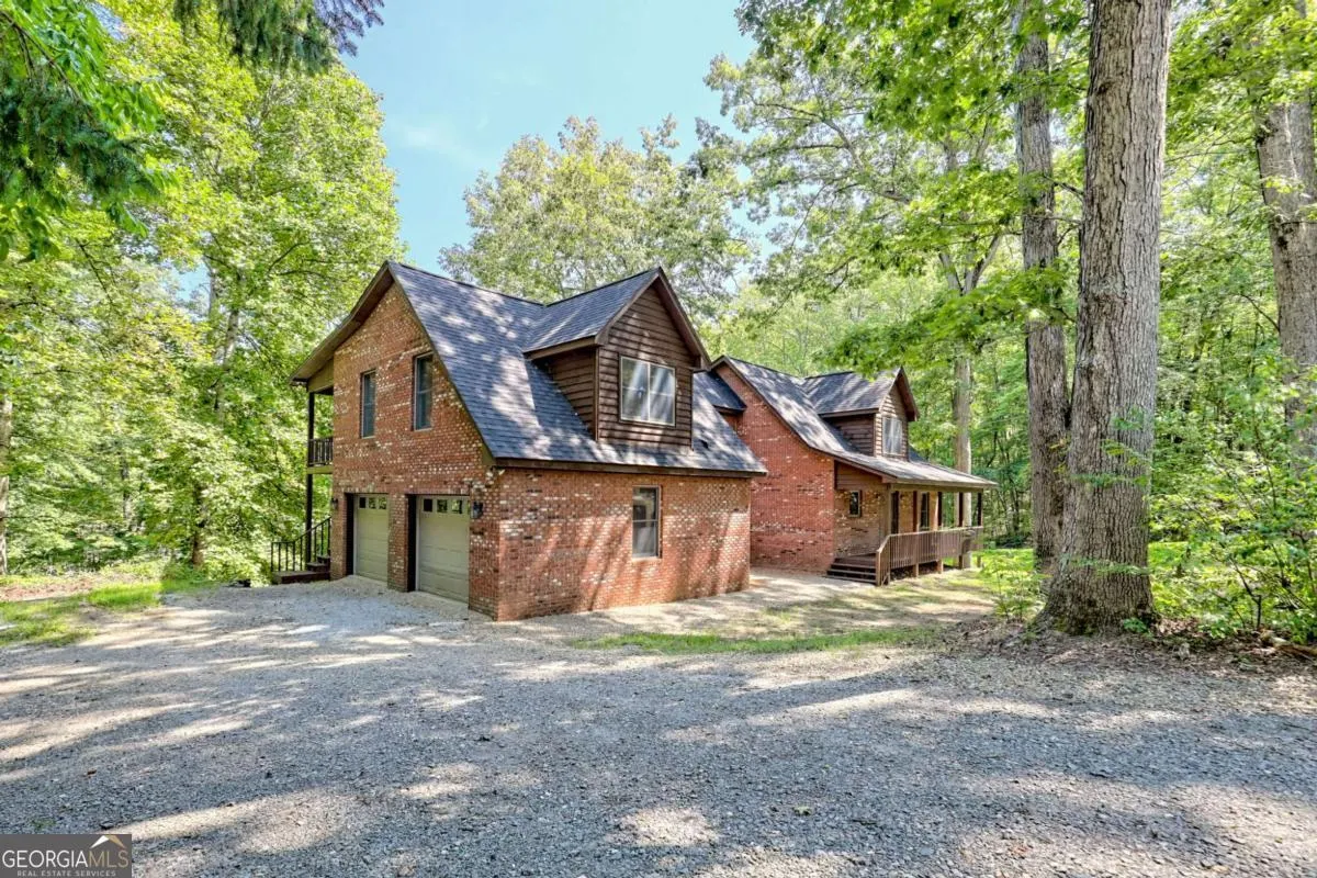 2204 Cedar Cliff Road