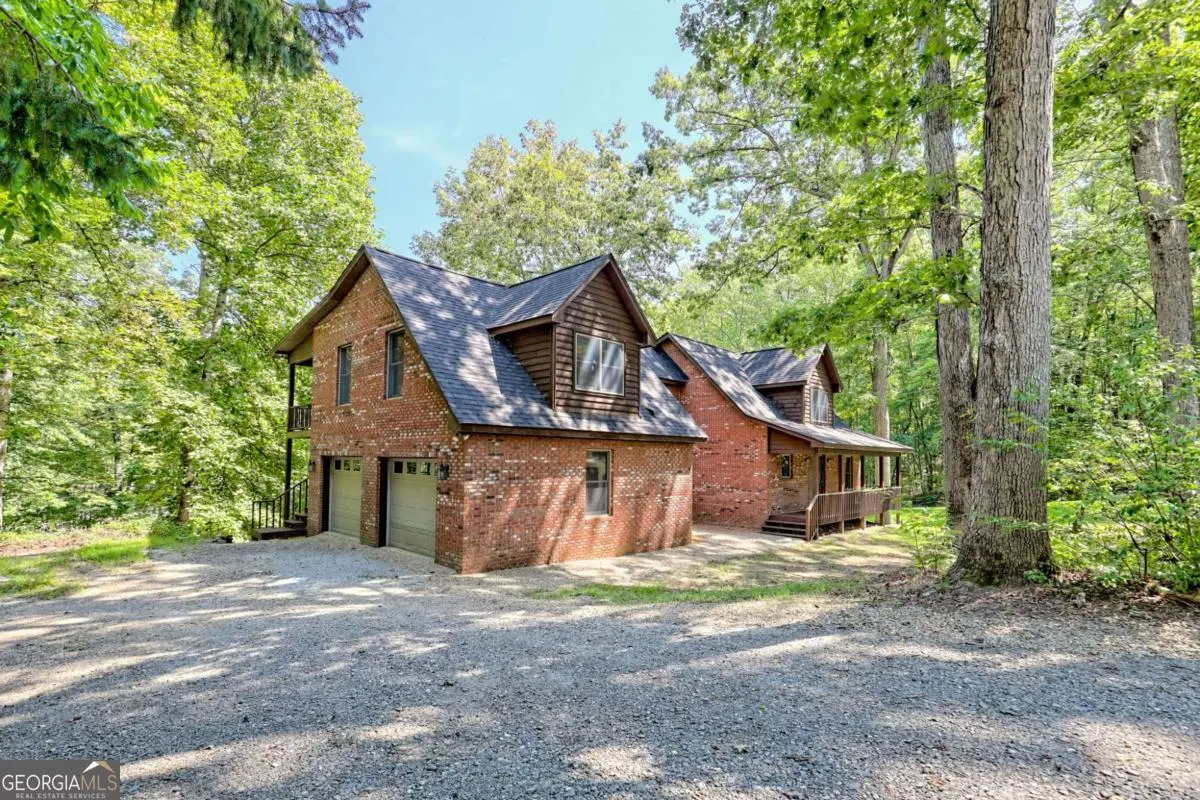 2204 Cedar Cliff Road