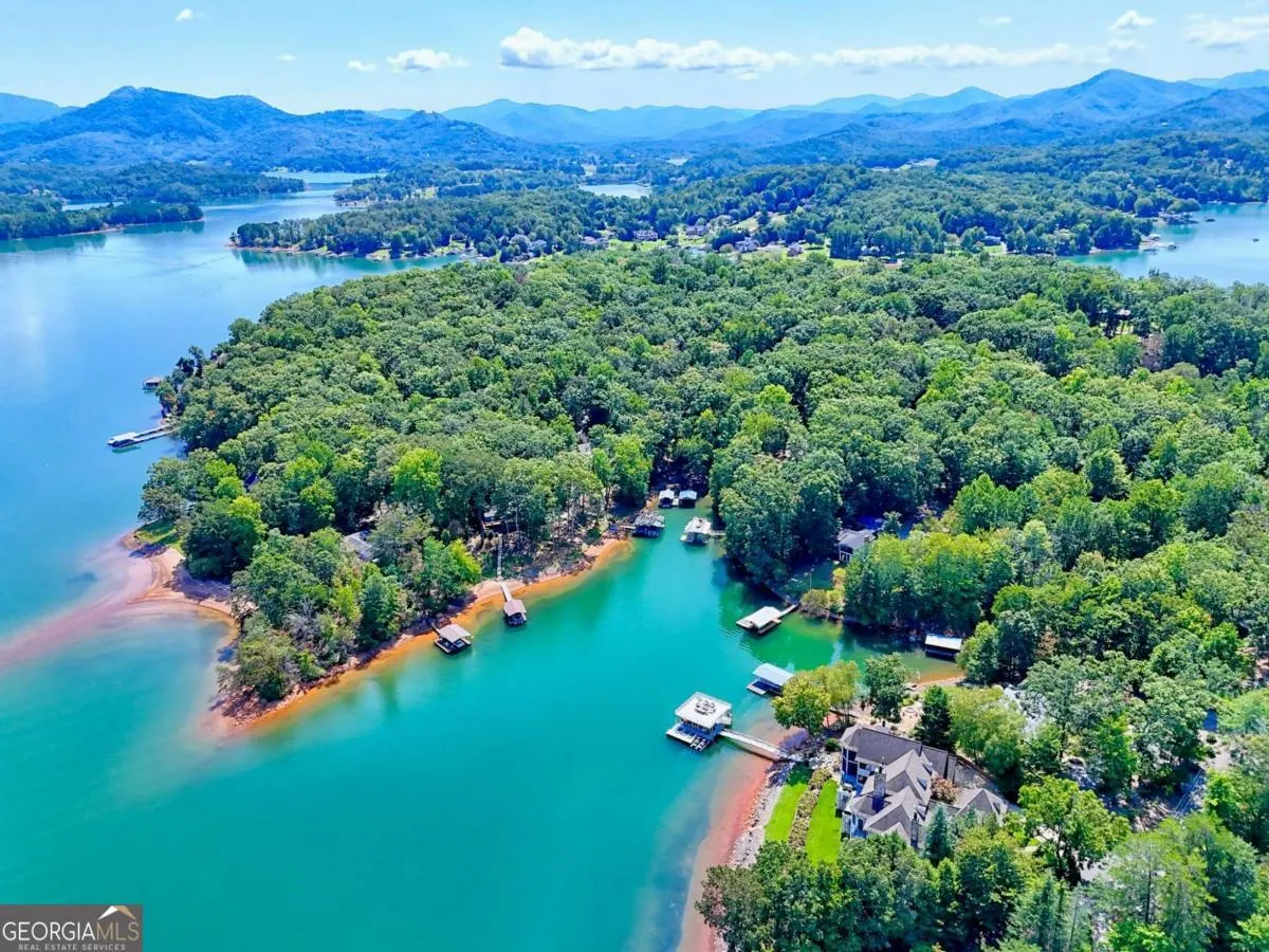 2204 Cedar Cliff Road