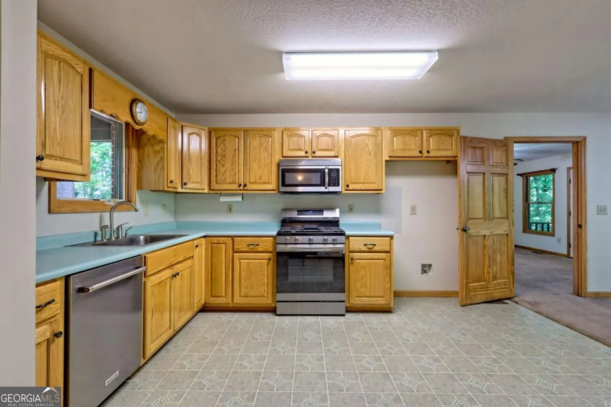 2204 Cedar Cliff Road