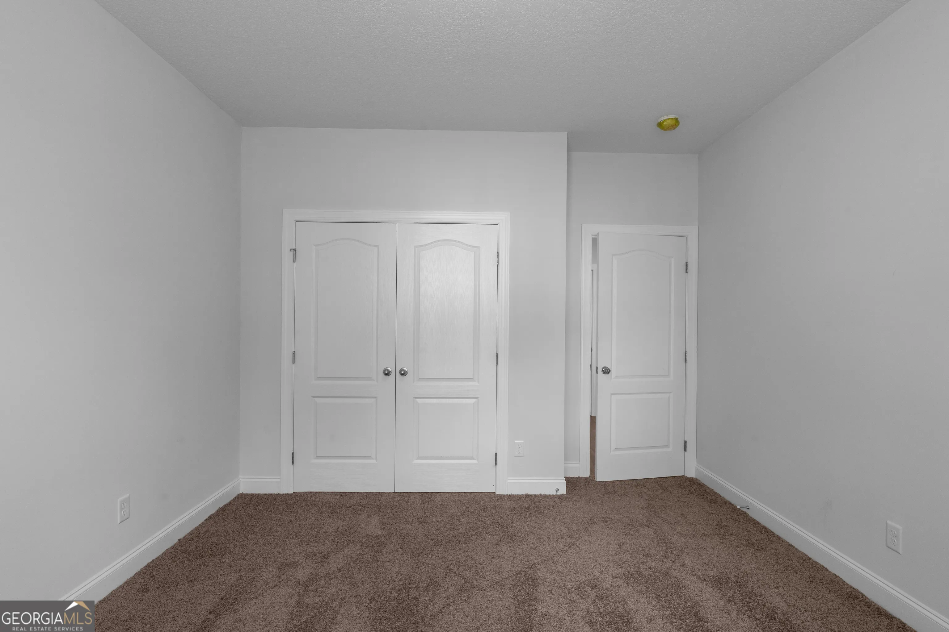 29 Oakmont Drive