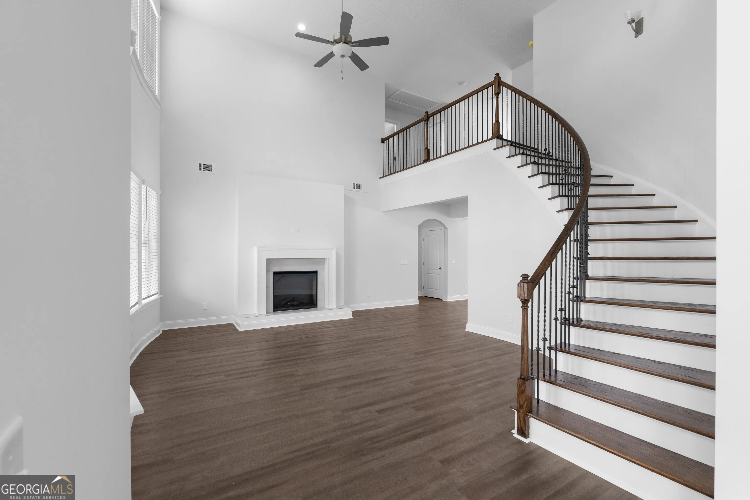 29 Oakmont Drive