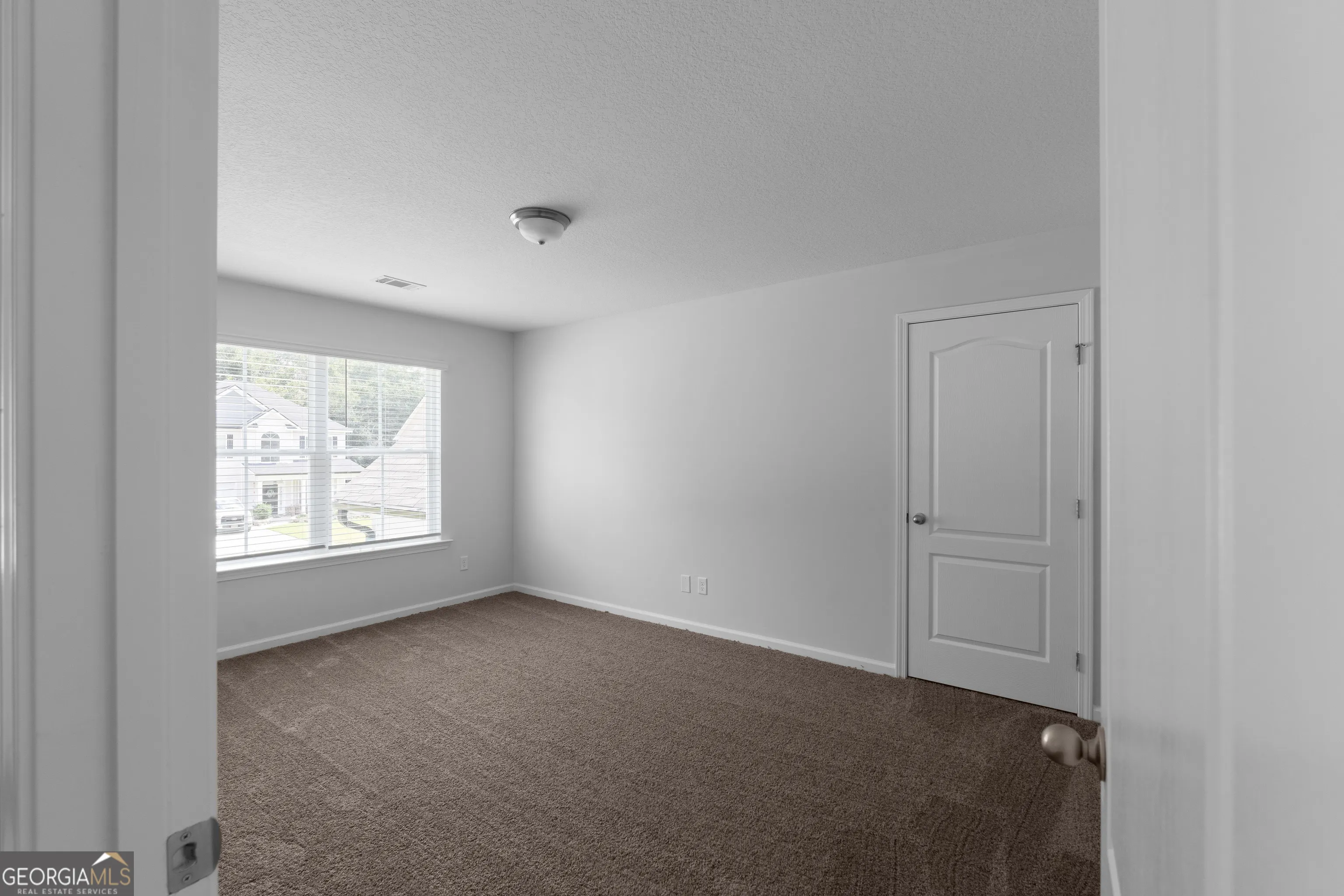 29 Oakmont Drive