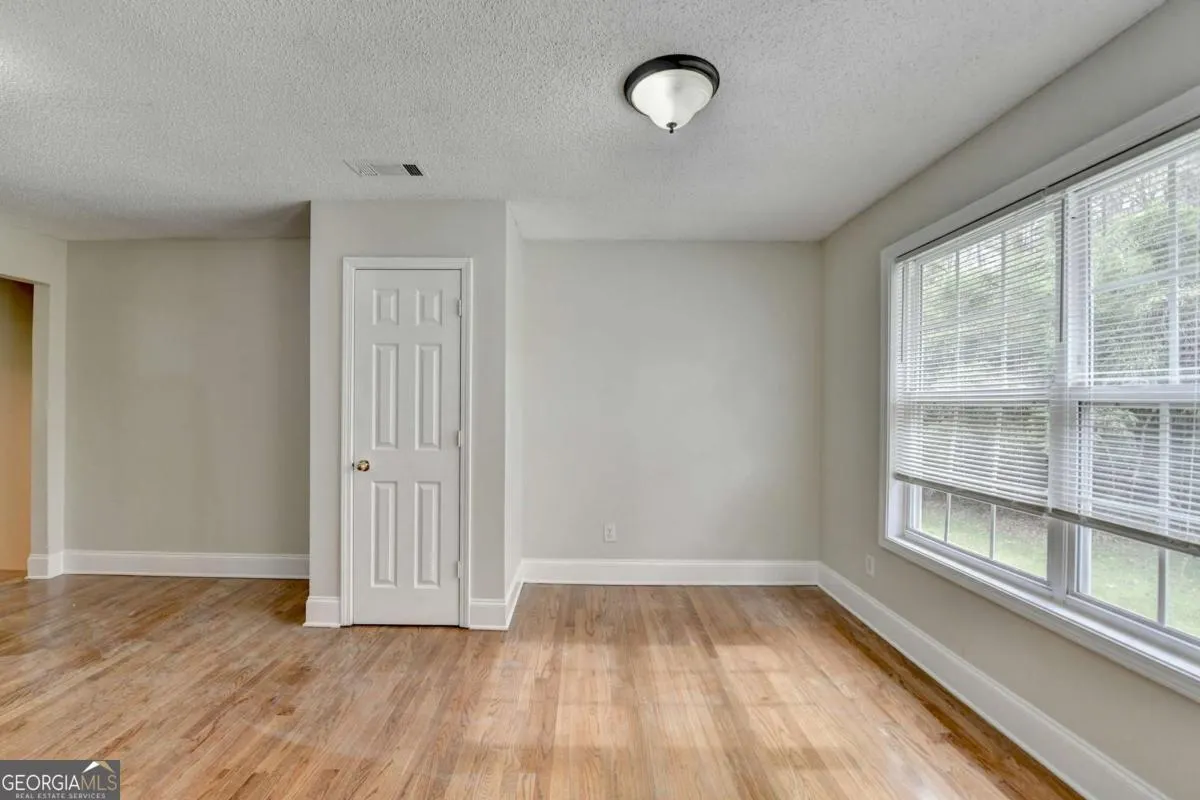5880 April Drive