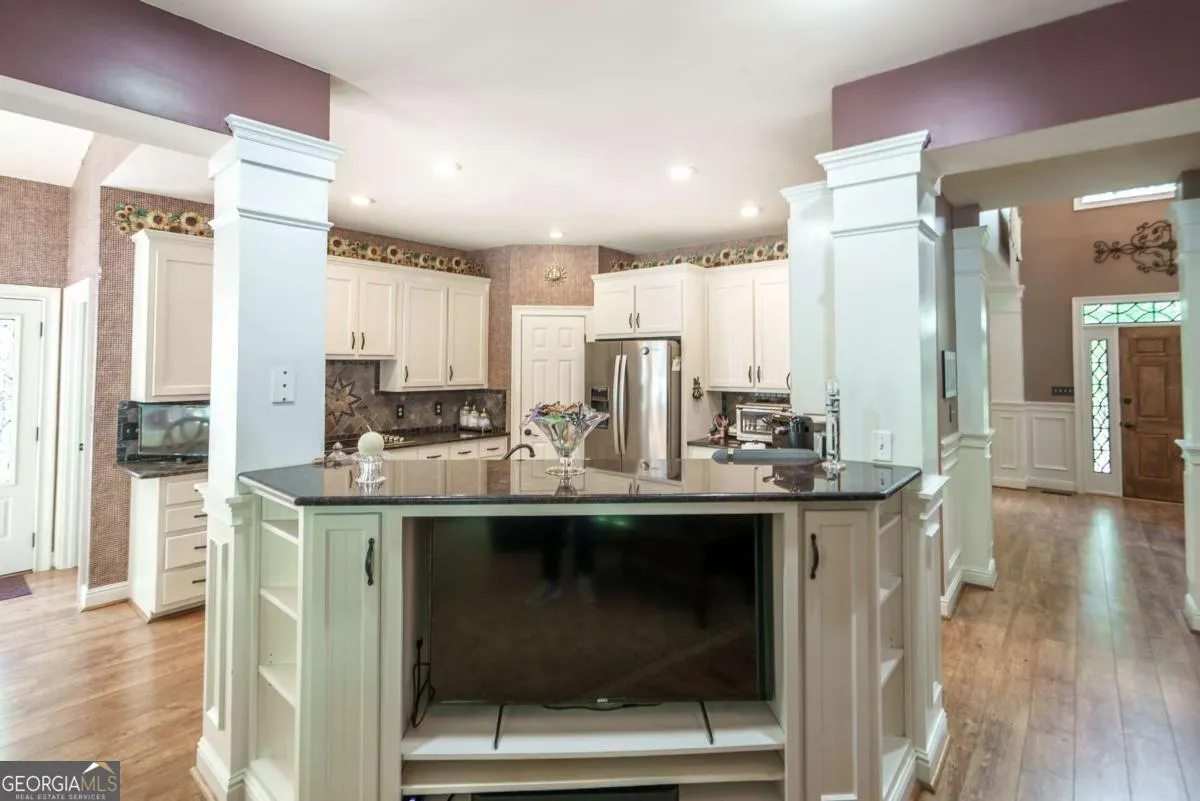 1660 Maple Ridge Drive