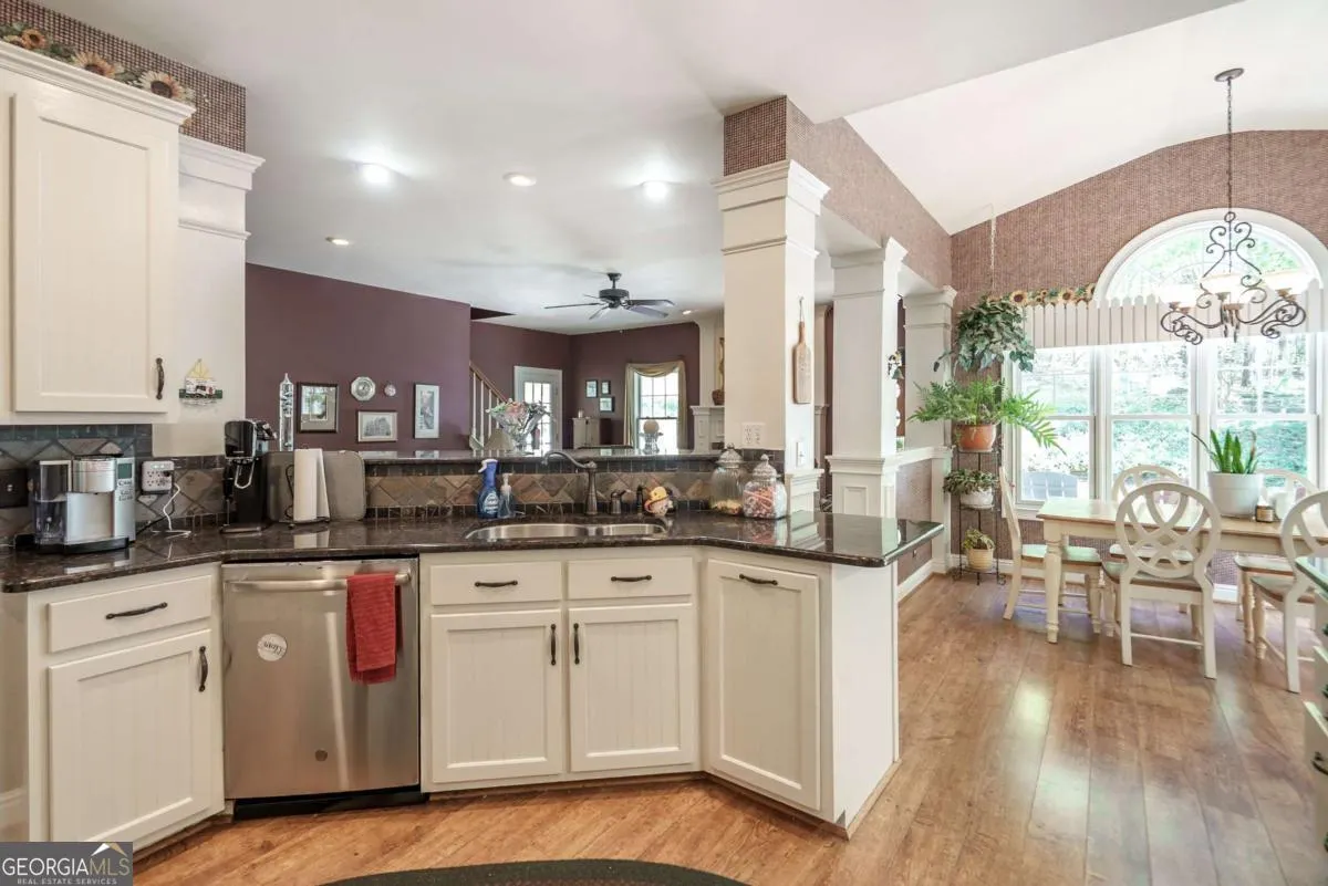 1660 Maple Ridge Drive
