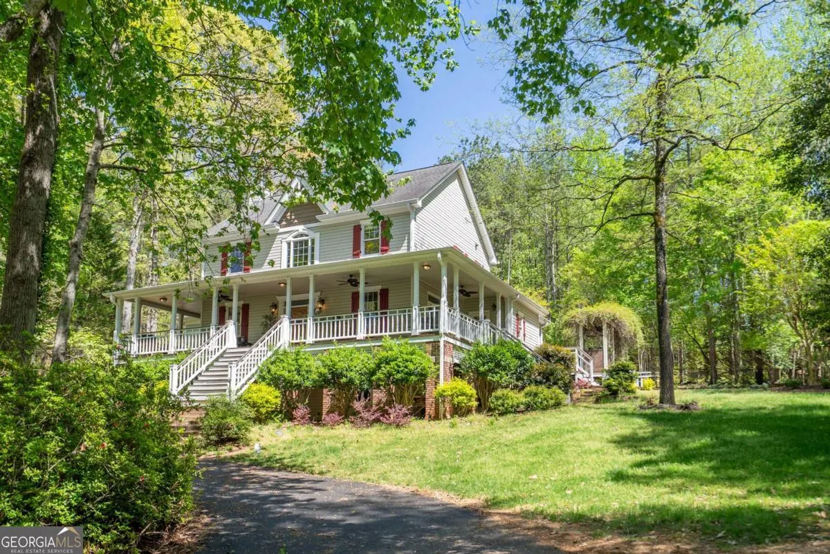 1660 Maple Ridge Drive